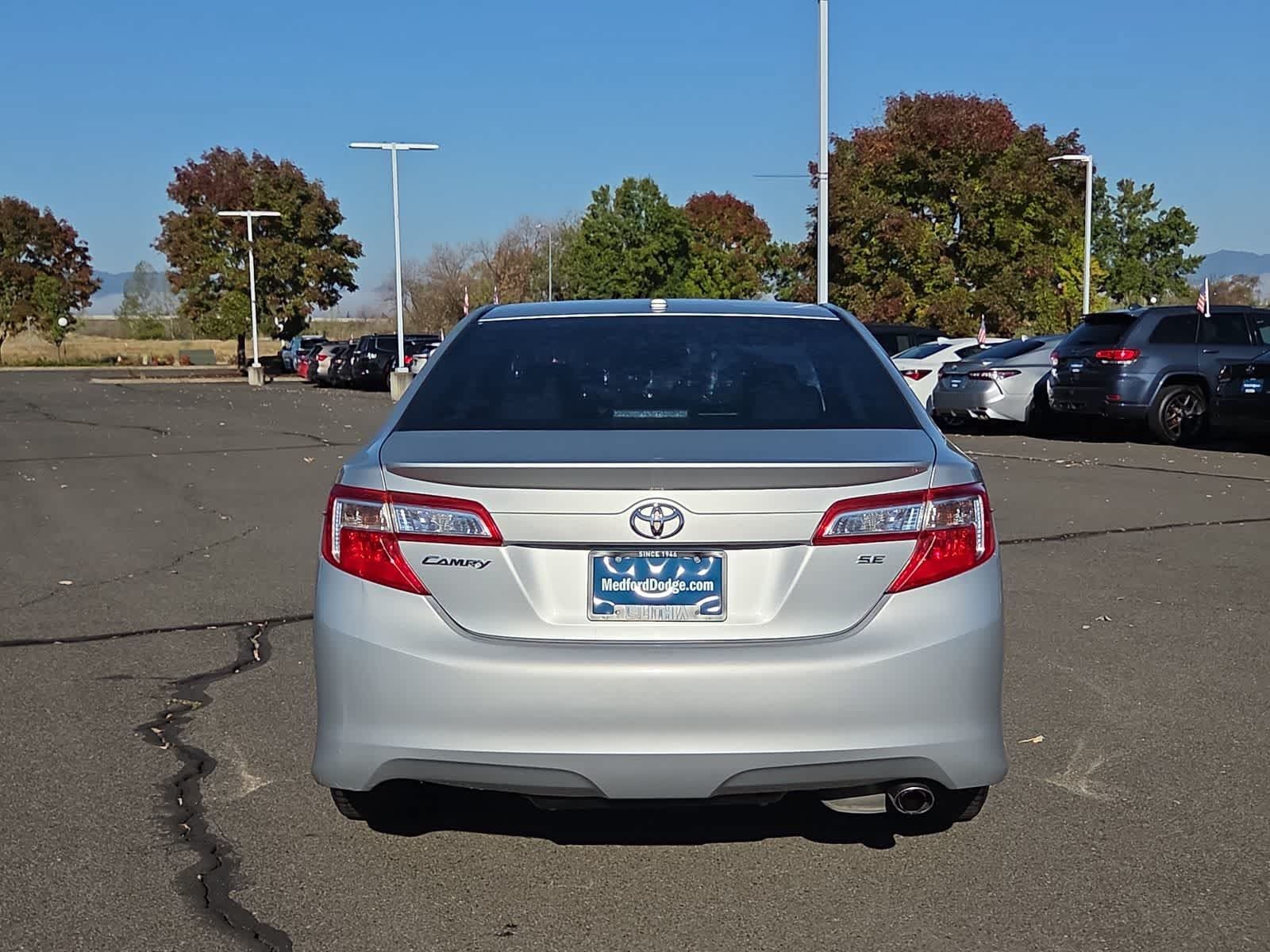 Used 2013 Toyota Camry SE FWD image 13