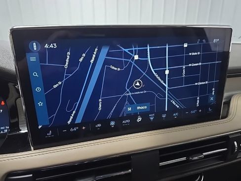 Used 2023 Lincoln Corsair AWD image 28