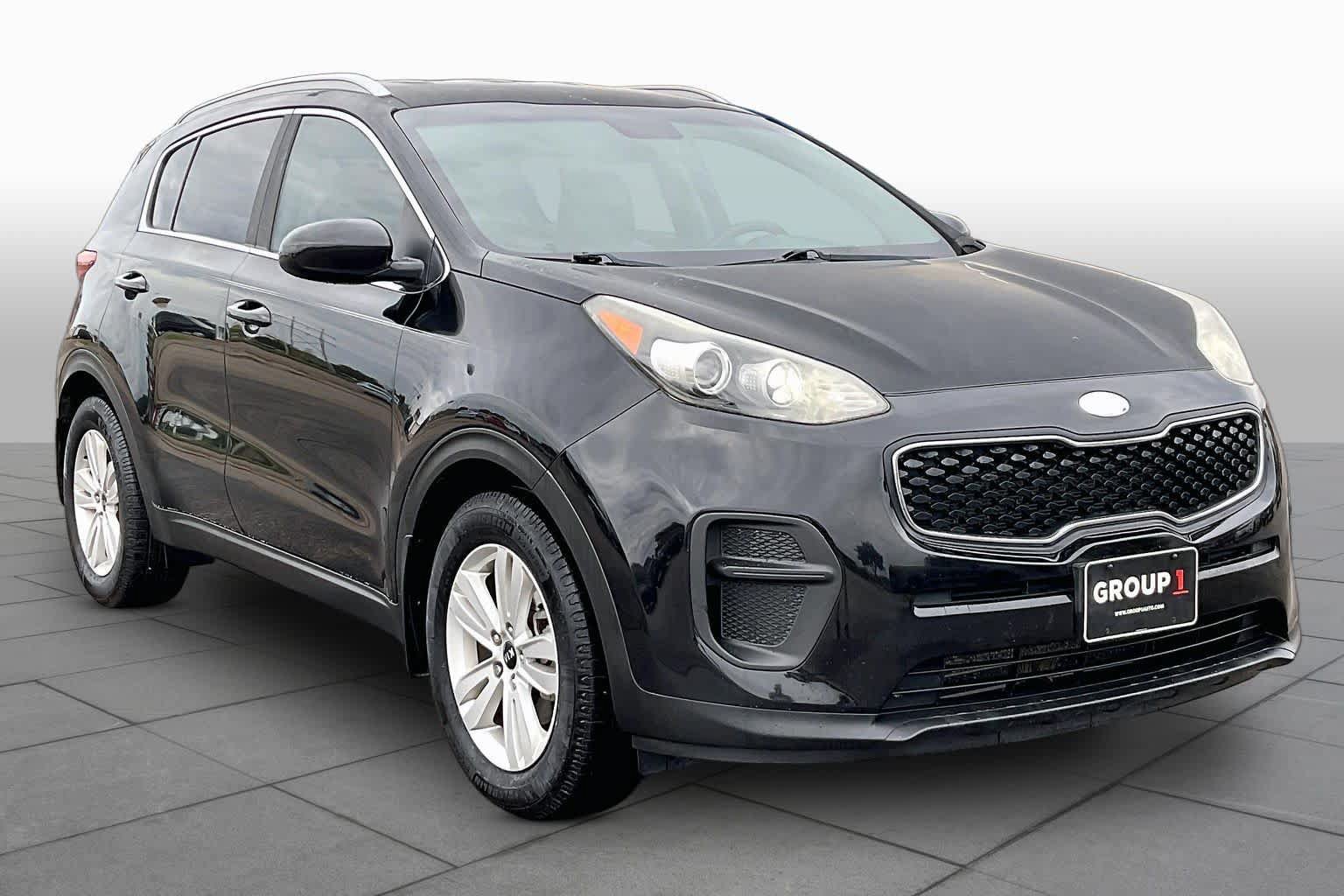 Used 2017 Kia Sportage LX w/ LX Popular Package FWD image 3