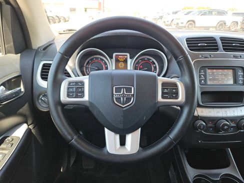 Used 2020 Dodge Journey SE w/ SE Popular Equipment Group FWD image 19