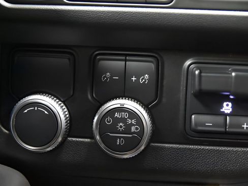 Used 2021 GMC Yukon SLT w/ SLT Luxury Plus Package RWD image 22