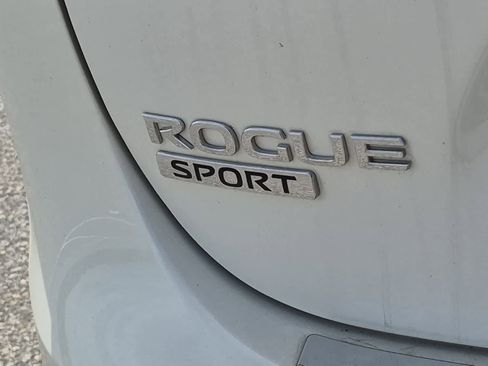 Used 2022 Nissan Rogue Sport SV AWD/4WD image 22