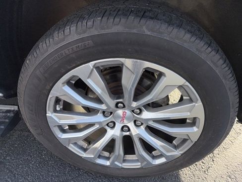 Used 2022 GMC Yukon XL Denali image 35