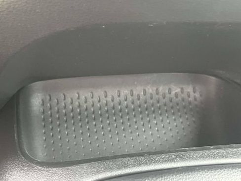 Used 2021 Toyota Corolla LE FWD image 34