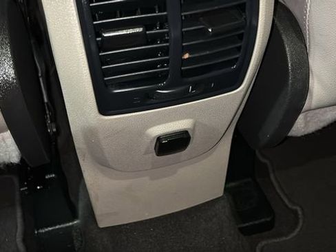 Used 2018 Ford Escape SEL image 7