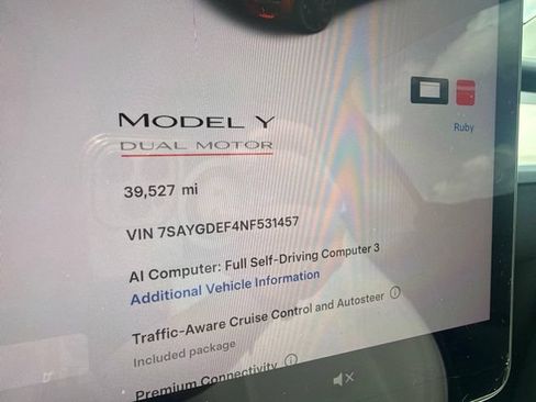 Used 2022 Tesla Model Y Performance AWD/4WD image 16
