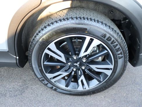 Used 2024 Mitsubishi Eclipse Cross SE image 53