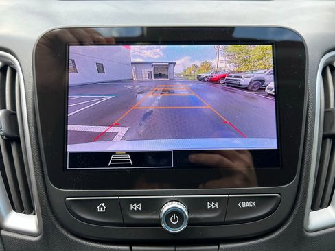 Used 2024 Chevrolet Malibu RS FWD image 33