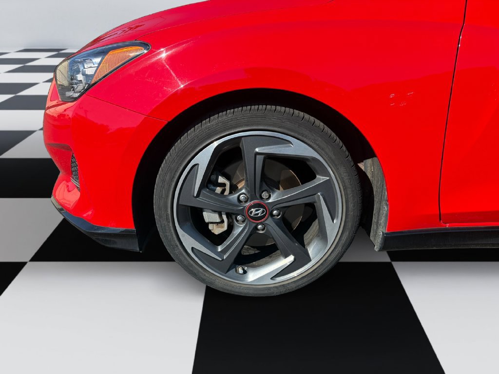 Used 2020 Hyundai Veloster Turbo FWD image 14