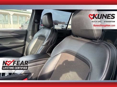 Used 2023 Jeep Grand Cherokee L Laredo image 23