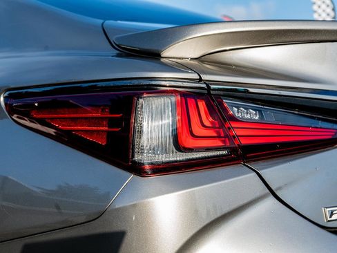 Used 2019 Lexus ES 350 F Sport image 8