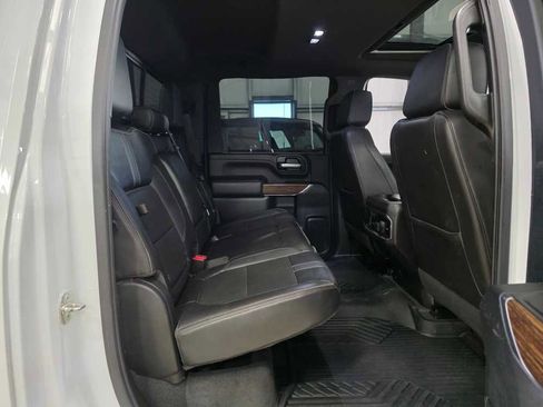 Used 2021 Chevrolet Silverado 2500 High Country w/ Z71 Off-Road Package image 24