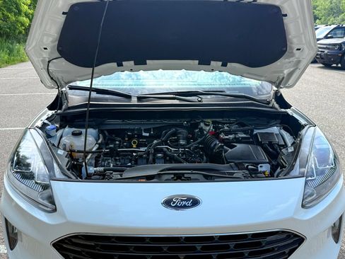 Certified 2022 Ford Escape SEL w/ SEL Stealth AWD Package image 16