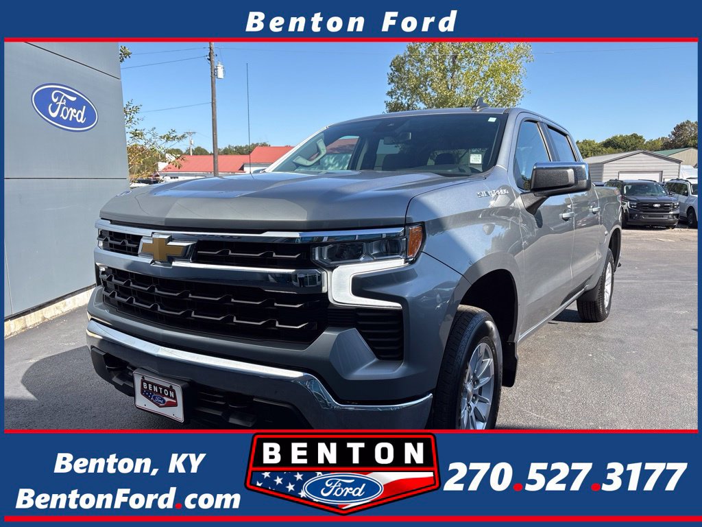 Used 2025 Chevrolet Silverado 1500 LT AWD/4WD image 1