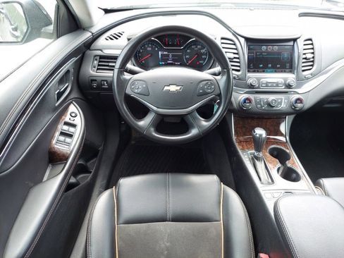 Used 2014 Chevrolet Impala LT w/ Premium Seating Package FWD image 10
