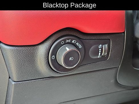 Used 2022 Dodge Durango R/T w/ Blacktop Package image 9