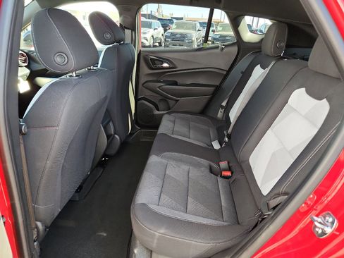 New 2026 Chevrolet Trax RS w/ Sunroof Package image 9