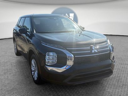 Used 2026 Mitsubishi Outlander ES