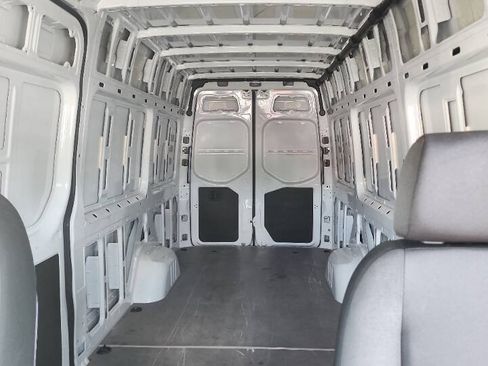 Used 2022 Mercedes-Benz Sprinter 2500 image 20