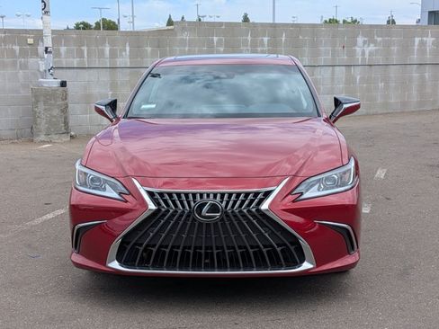 Used 2025 Lexus ES 300h w/ Premium Package FWD image 2