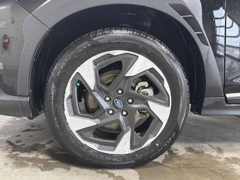 Certified 2025 Subaru Crosstrek 2.5i Limited w/ Crosstrek Mirror Package image 15