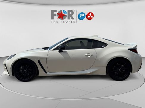 Used 2022 Toyota GR86 Premium RWD image 2
