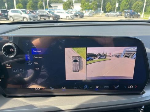 New 2026 Chevrolet Traverse LT w/ Driver Confidence Package image 26