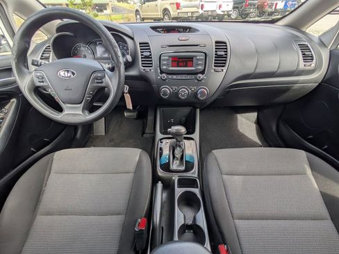 Used 2017 Kia Forte LX image 14