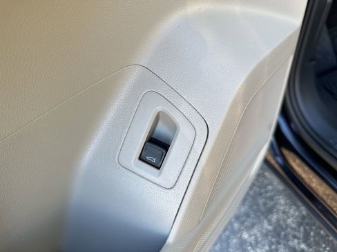 Used 2022 Volkswagen Atlas SEL image 17