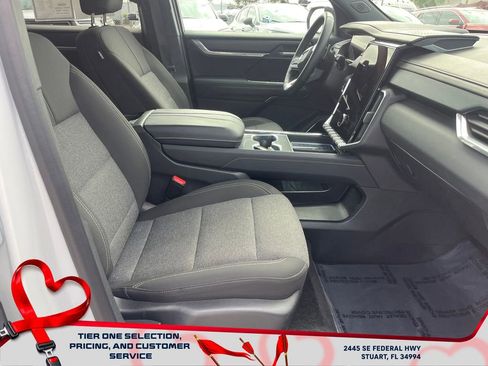 Certified 2025 GMC Acadia Elevation image 18