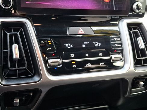 Used 2022 Kia Sorento S AWD/4WD image 17