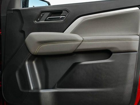 New 2026 Chevrolet Colorado ZR2 w/ Technology Package image 8