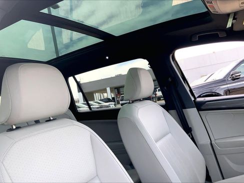 Used 2024 Volkswagen Tiguan SE R-Line image 13