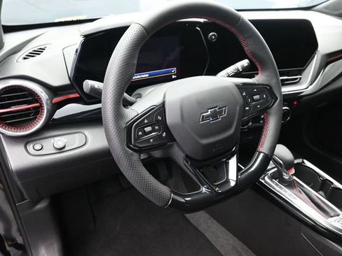 New 2026 Chevrolet Trax RS w/ Sunroof Package FWD image 19