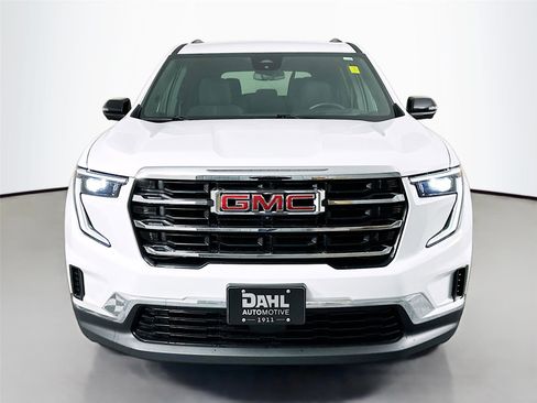 Used 2025 GMC Acadia Elevation image 2