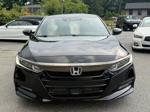 Used 2018 Honda Accord Sport image 3