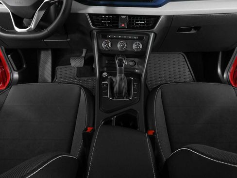 Certified 2022 Volkswagen Taos SE FWD image 16