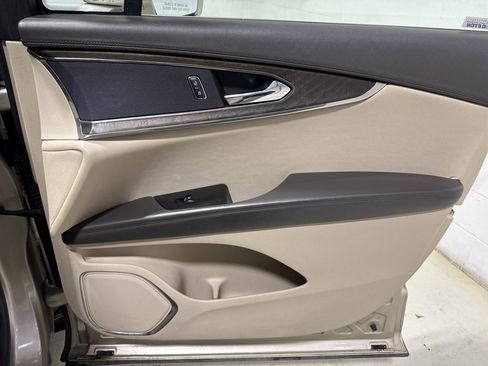 Used 2017 Lincoln MKX Reserve image 31