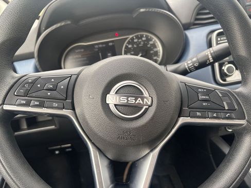 Used 2025 Nissan Versa SV FWD image 25