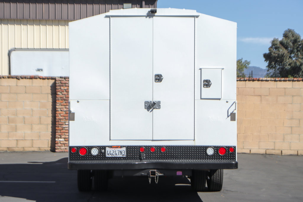Used 2022 Ford F550 2WD Regular Cab Super Duty image 7