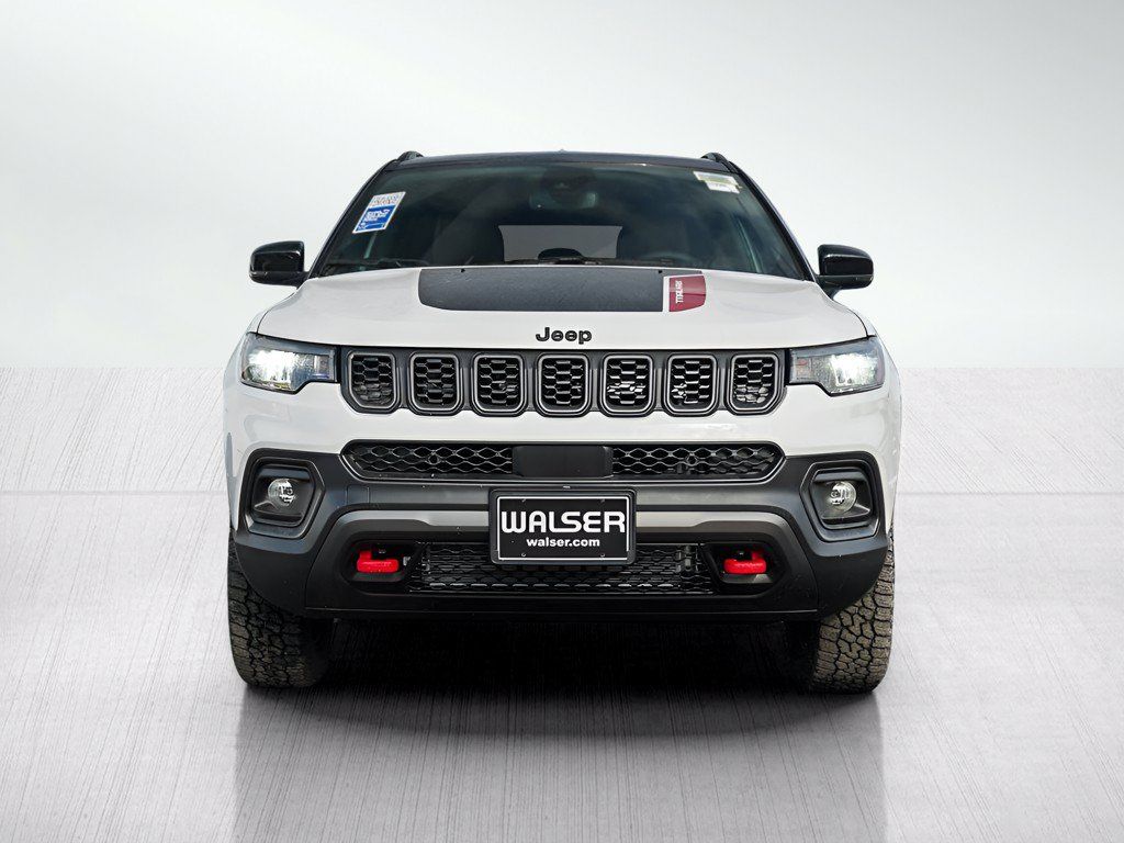 Used 2026 Jeep Compass Trailhawk w/ Trailer Tow Group AWD/4WD image 3