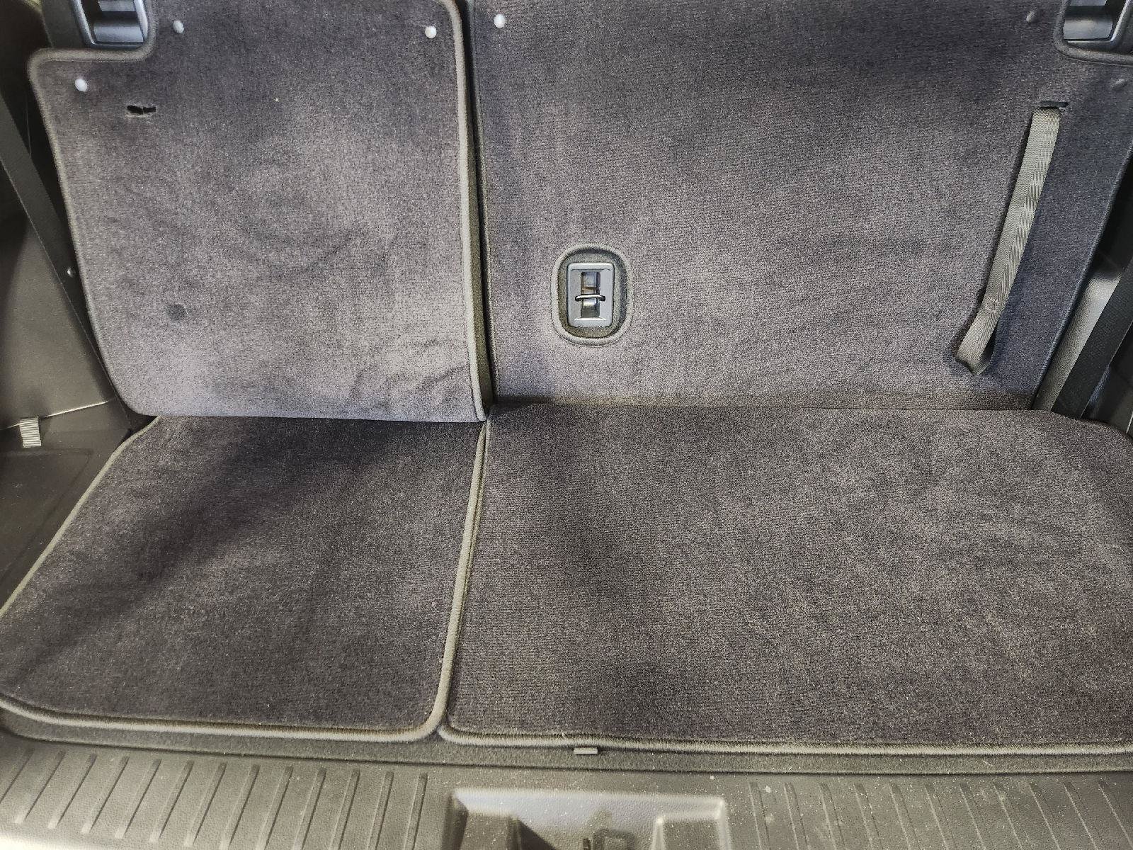 Used 2021 Toyota Highlander XSE FWD image 33