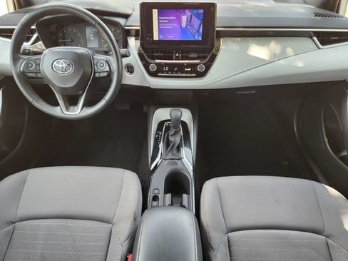Used 2025 Toyota Corolla SE w/ Convenience Package FWD image 19