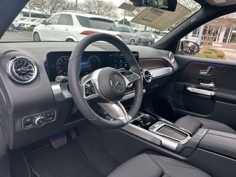 Used 2026 Mercedes-Benz GLB 250 image 17