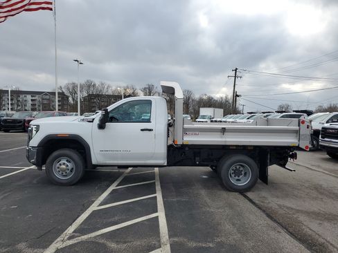 New 2025 GMC Sierra 3500 Pro w/ Convenience Package image 8