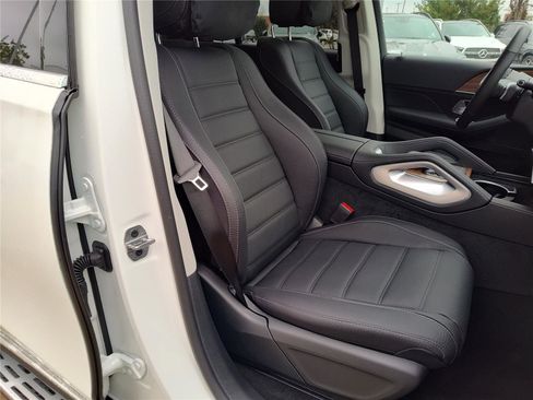 New 2026 Mercedes-Benz GLS 450 4MATIC image 12