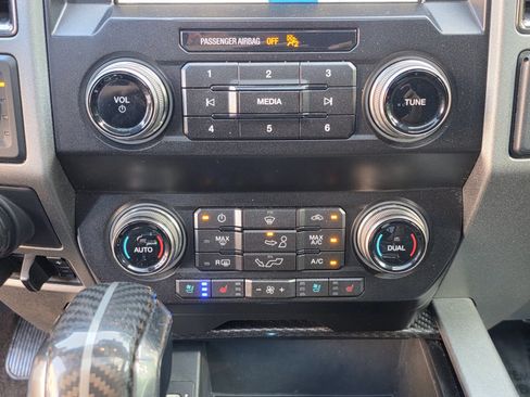 Used 2019 Ford F150 Raptor w/ Equipment Group 802A Luxury AWD/4WD image 16