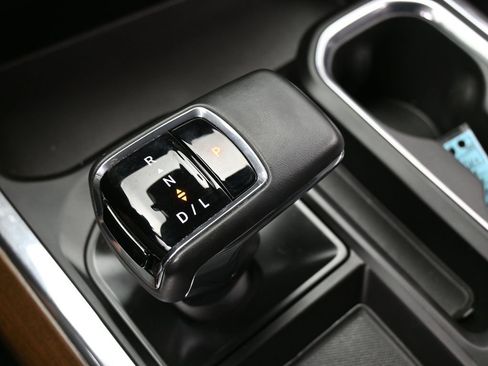 Used 2024 Chevrolet Silverado 1500 High Country image 33