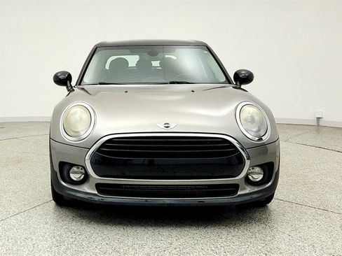 Used 2017 MINI Cooper Clubman FWD image 2