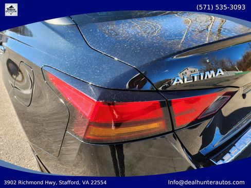 Used 2022 Nissan Altima 2.5 SV FWD image 11